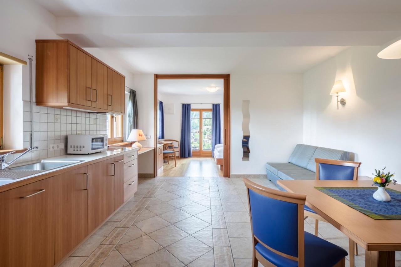 Am Rainell Hof Aparthotel Ortisei Exteriör bild